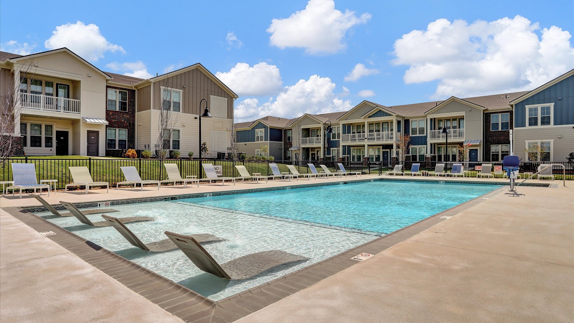 Pool at Springs at Locust Grove