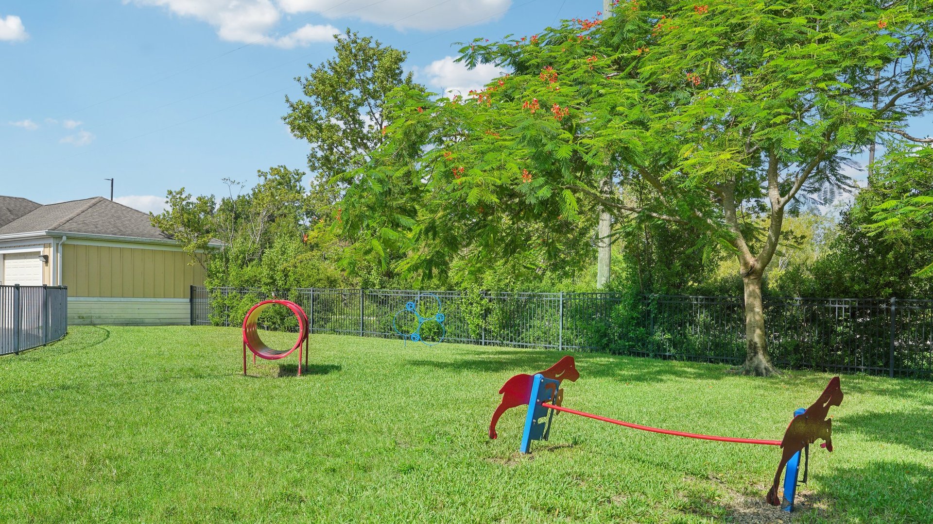 Six Mile Cypress Pet Playground (3)